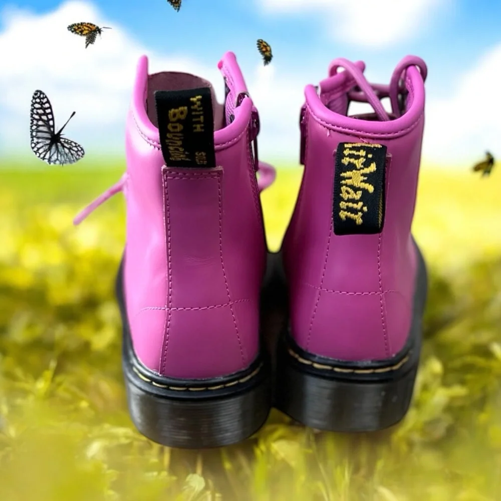 Dr. Martens junior 1460 NWOB  Pink Lace-Up‎ leather Boots w Chunky Sole zip side